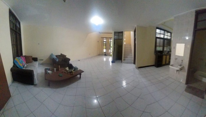 Rumah disewakan di Beverly Lippo Cikarang 